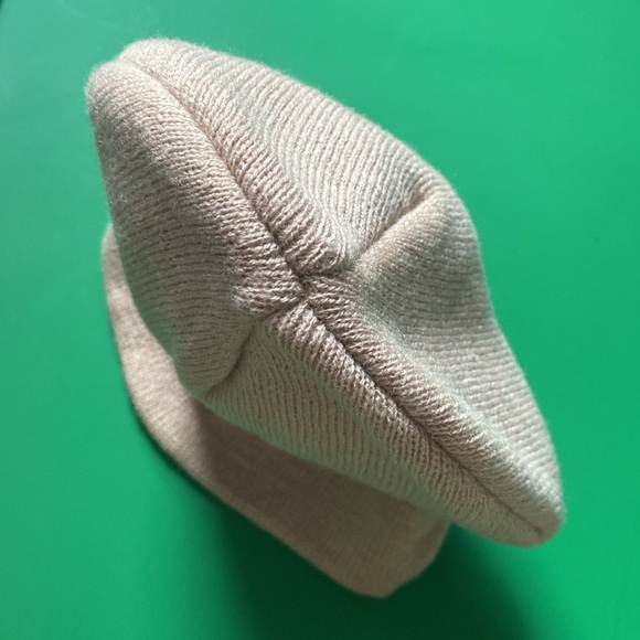 Tan beanie - Picture 8 of 14
